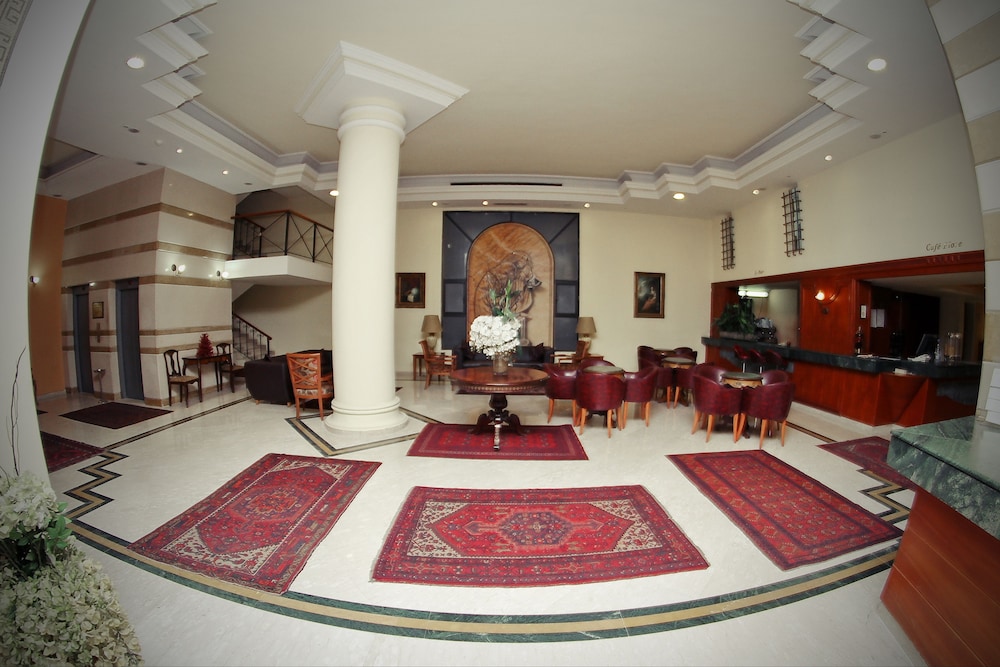 Madisson Hotel 44/60