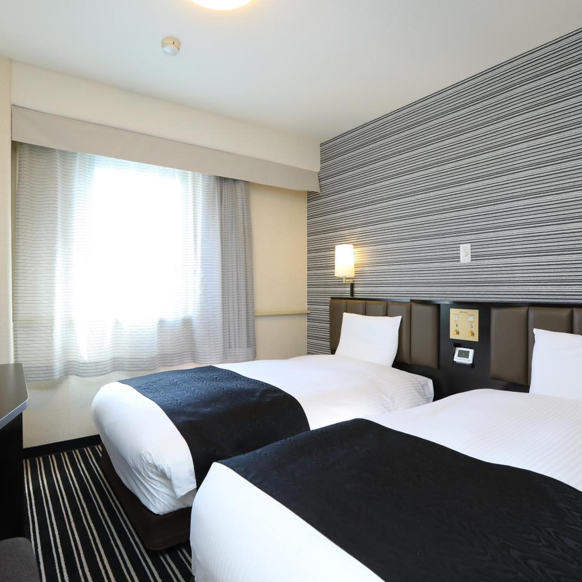 Room, Twin Beds