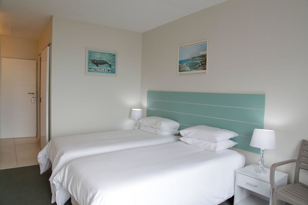 Windsor Hotel 5/44