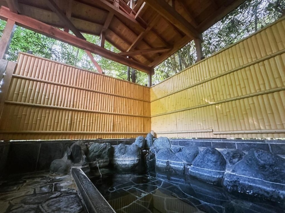 KUMO INN 24/50