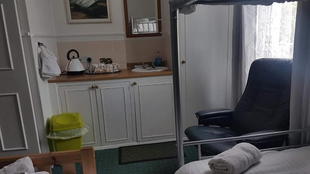 Brampton Guest House 27/50