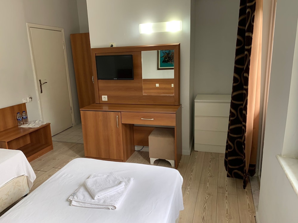 Belcan Hotel 8/42