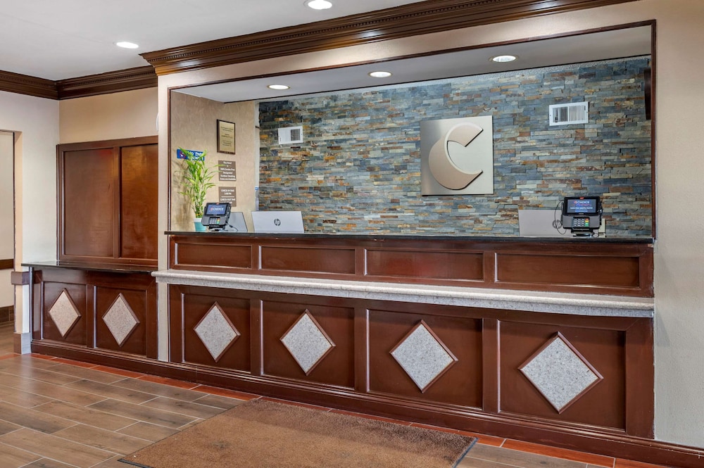 Comfort Inn & Suites Cincinnati Uptown Clifton 6/45