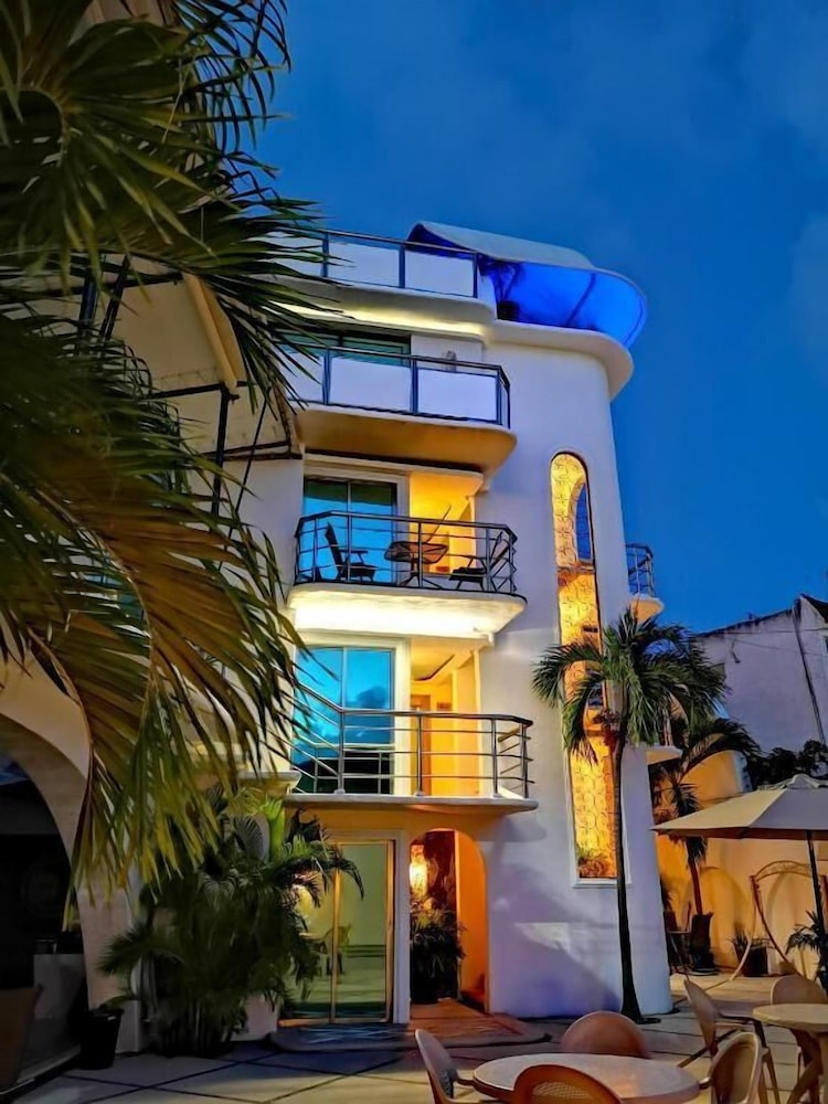 Hotel Blue Star Cancun 5/50