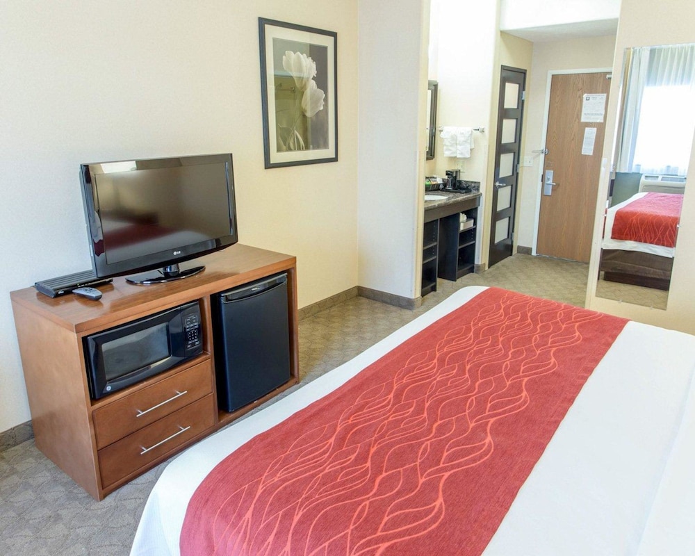 Comfort Inn Fort Morgan 16/43