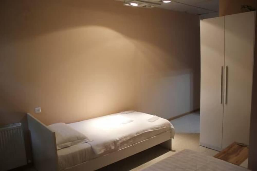 Economy, Triple, 1 Double and 1 Single Bed