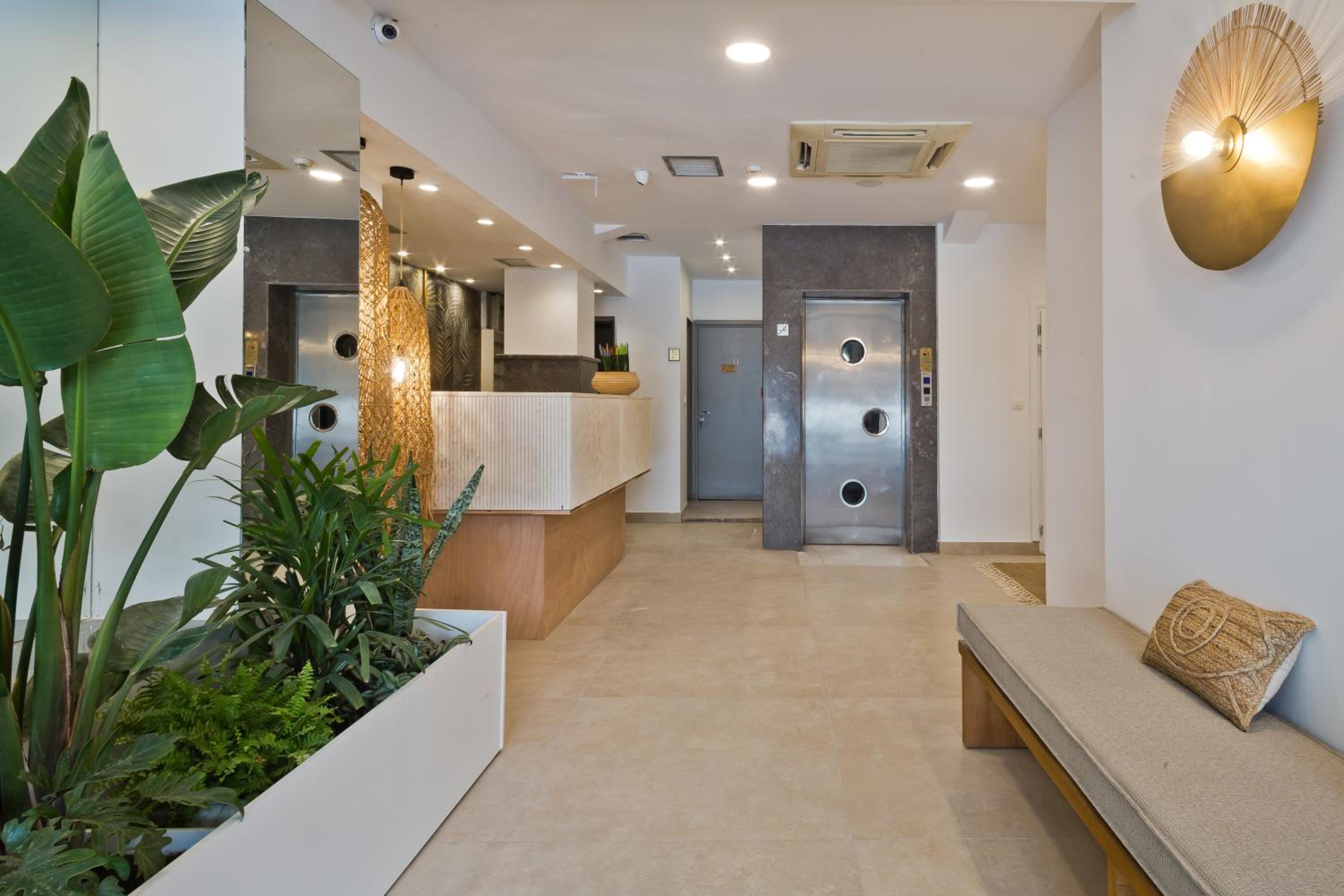 Diana Art Boutique Hotel 11/55
