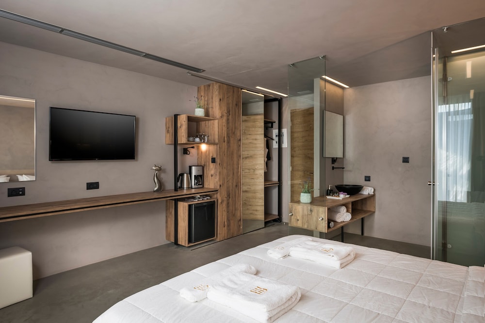 Ikaros Hotel 27/47