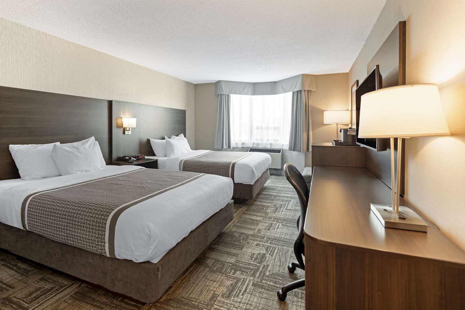 Tower, 2 Queen Beds، Best Western Milton 2/4