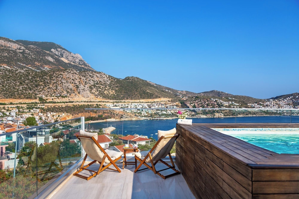 Rhapsody Hotel Kalkan - Adults Only +12 86/88