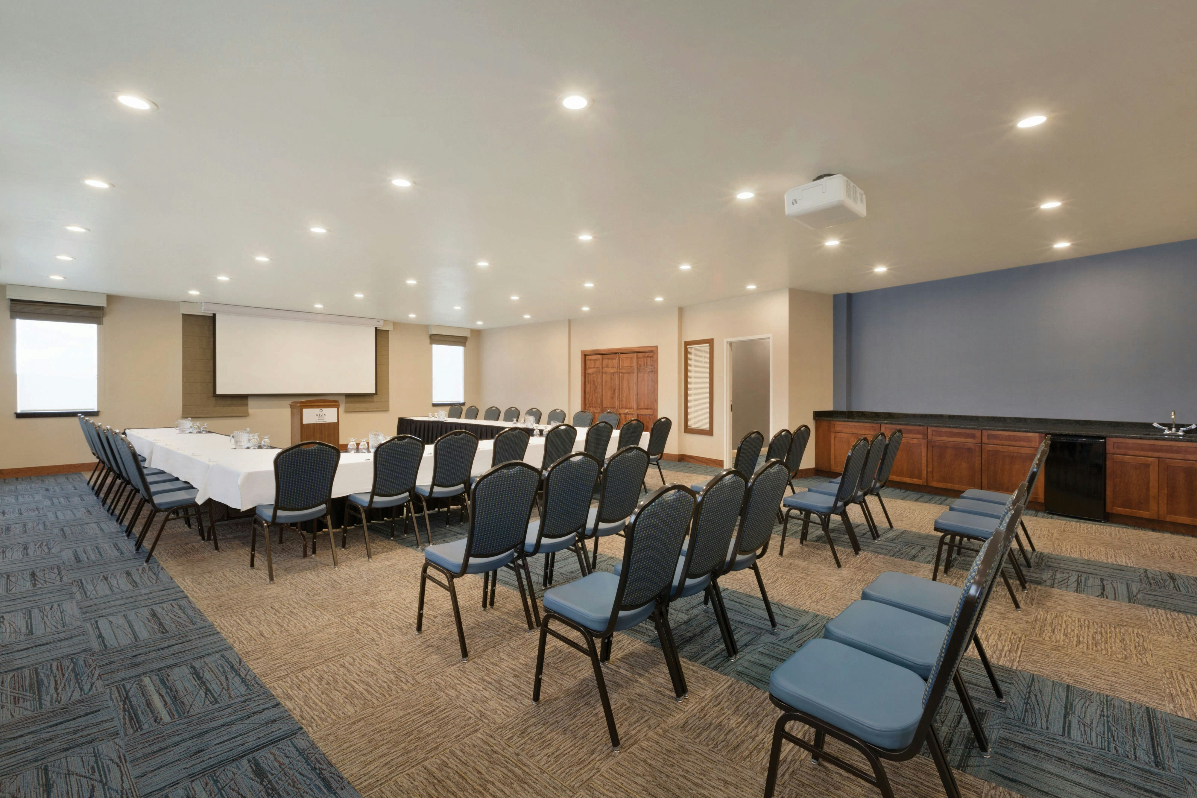 Delta Hotels By Marriott Helena Colonial Ex Radisson Colonial Helena 49/57