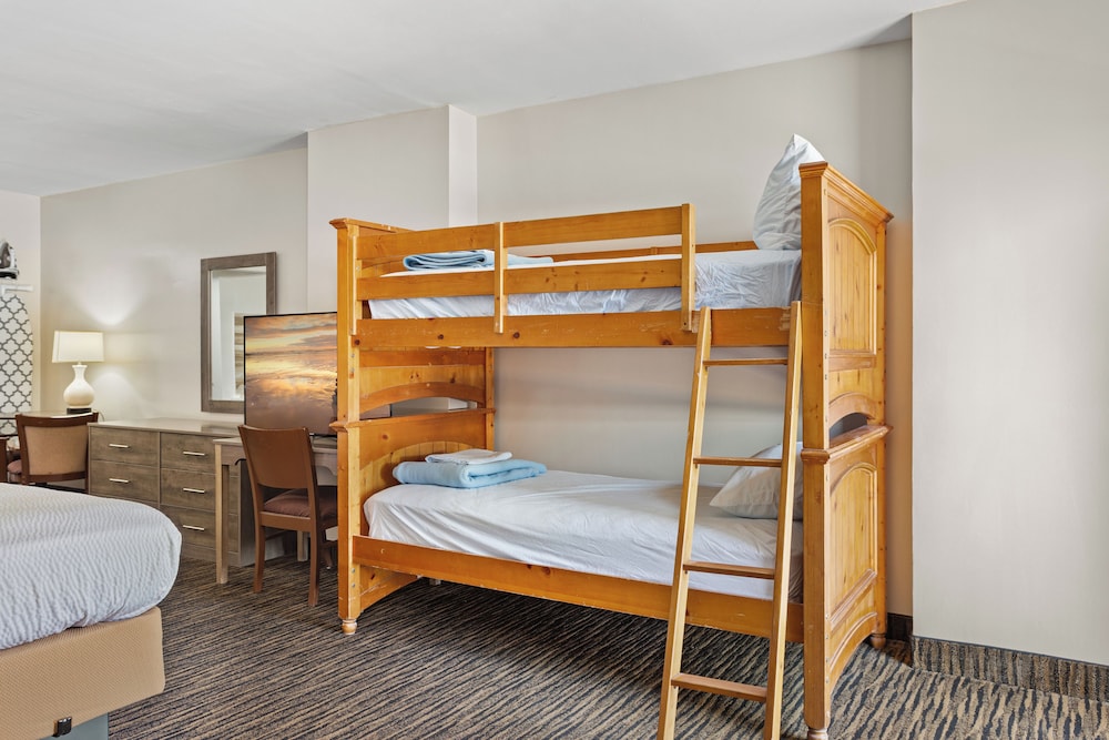 Americana Motor Inn Oceanfront 16/30