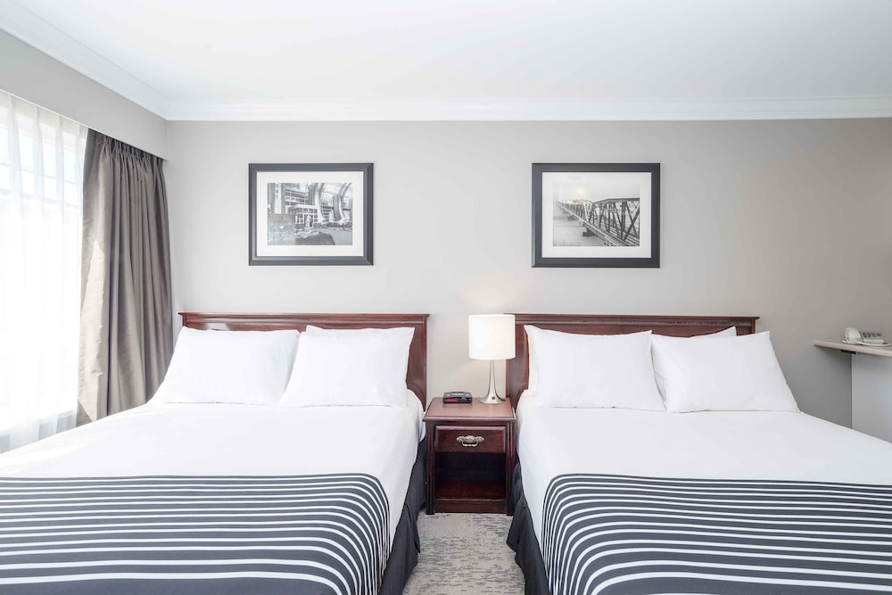 Sandman Hotel & Suites Prince George 7/47