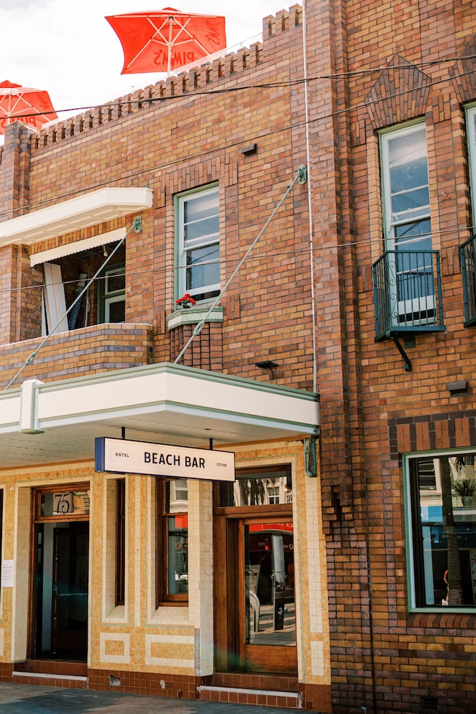 HOTEL STEYNE 1/50