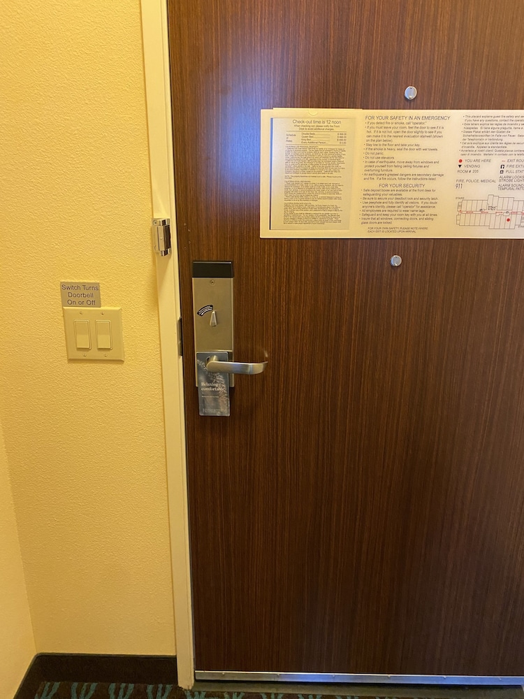 Fairfield Inn And Suites By Marriott Hollister 5/49