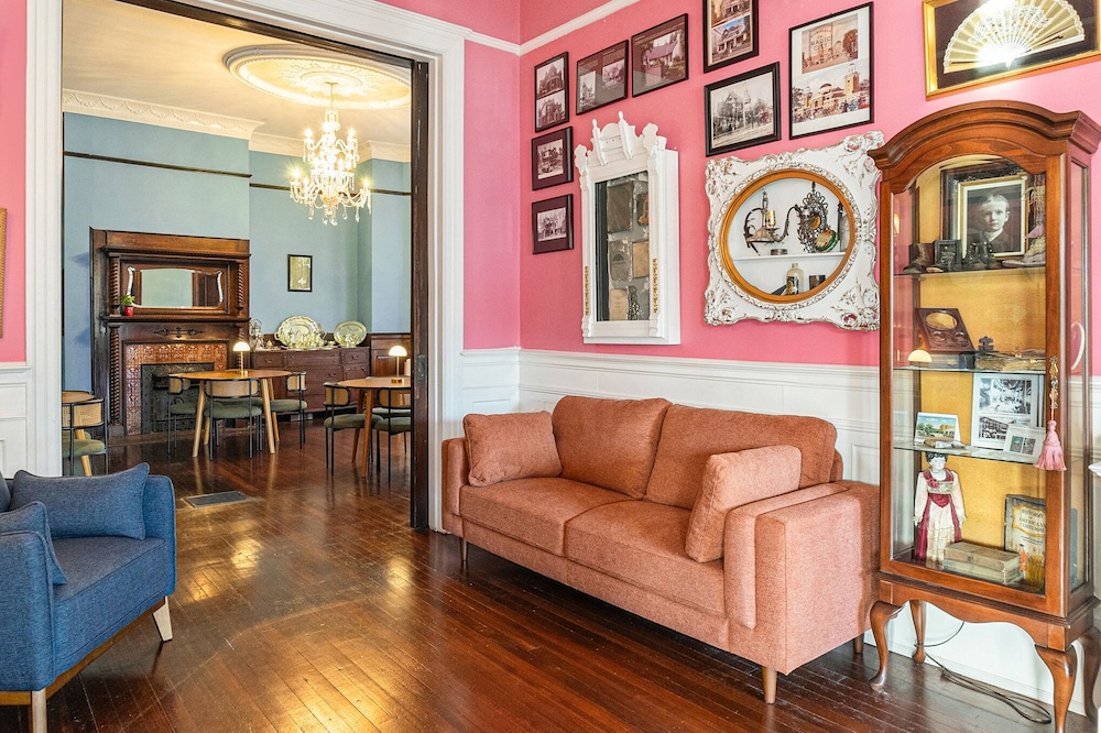Hassinger Daniels Mansion Bed and Breakfast 32/50