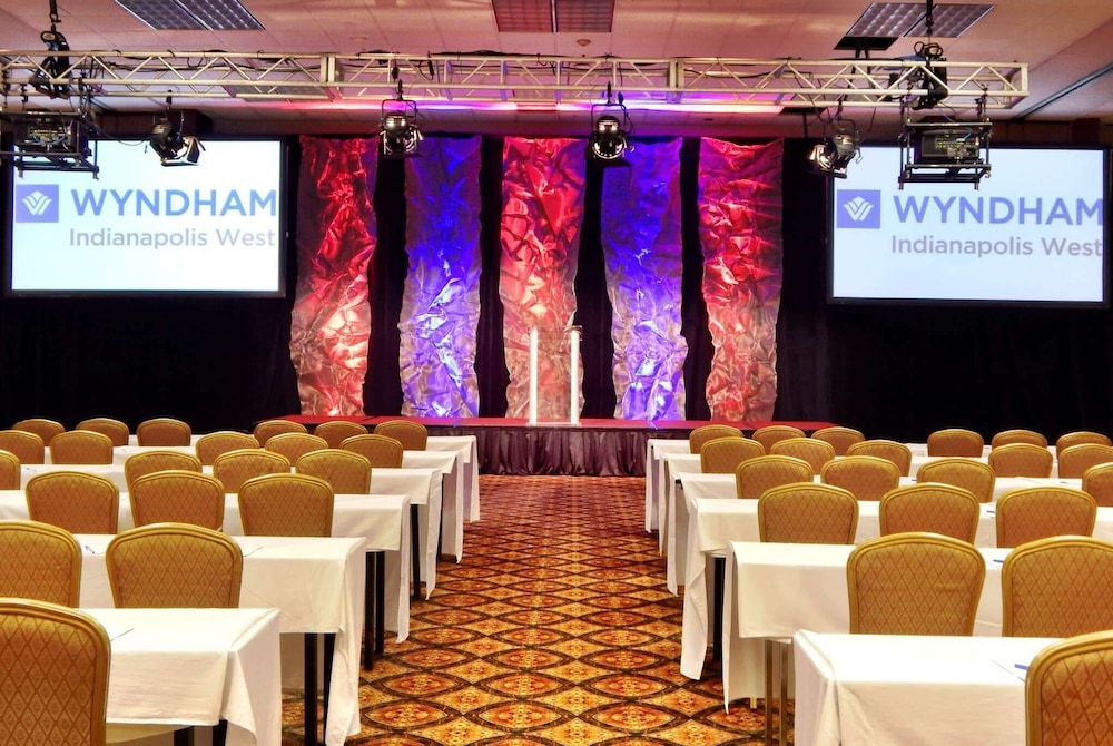 Wyndham Indianapolis Airport 63/72