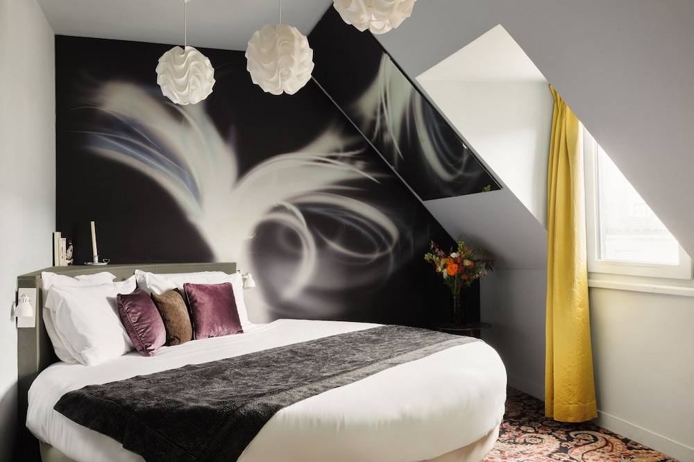 NEW Hotel Republique 15/52