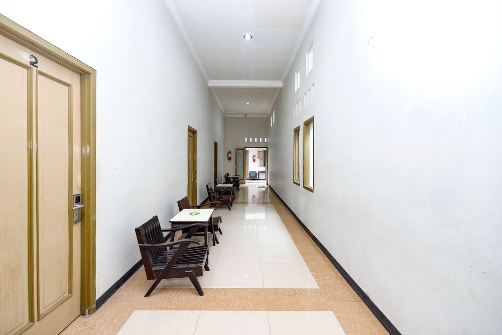 OYO 2436 Hotel Kencana 19/52