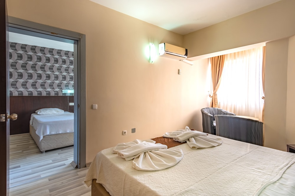 Green Gold Hotel 15/42