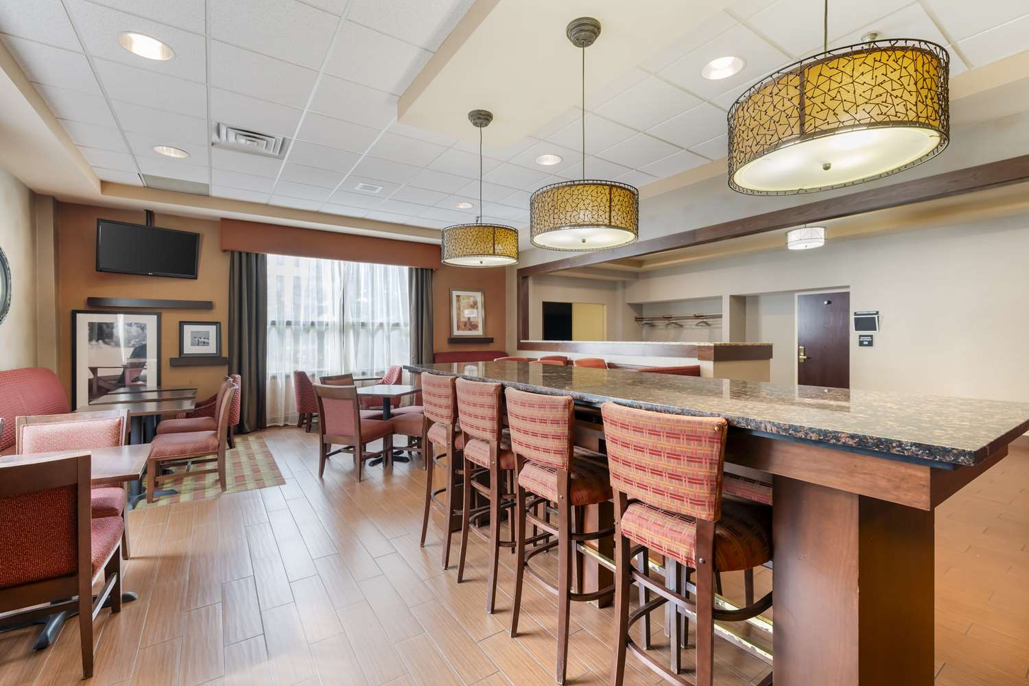 Best Western Plus St. Paul North/Shoreview 13/23