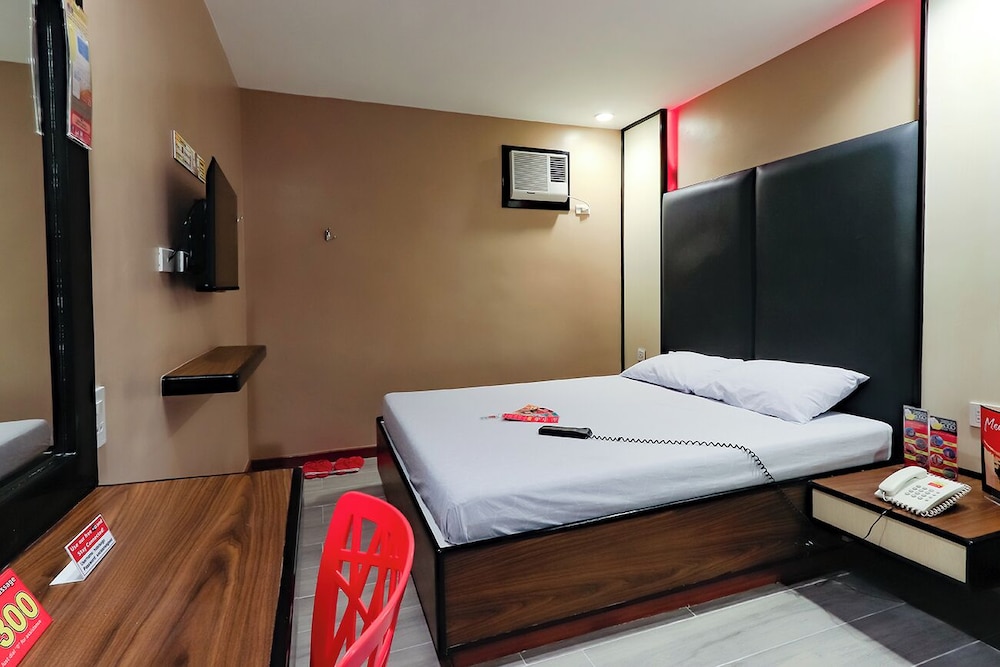 Hotel Sogo Lrt Monumento Station 17/30