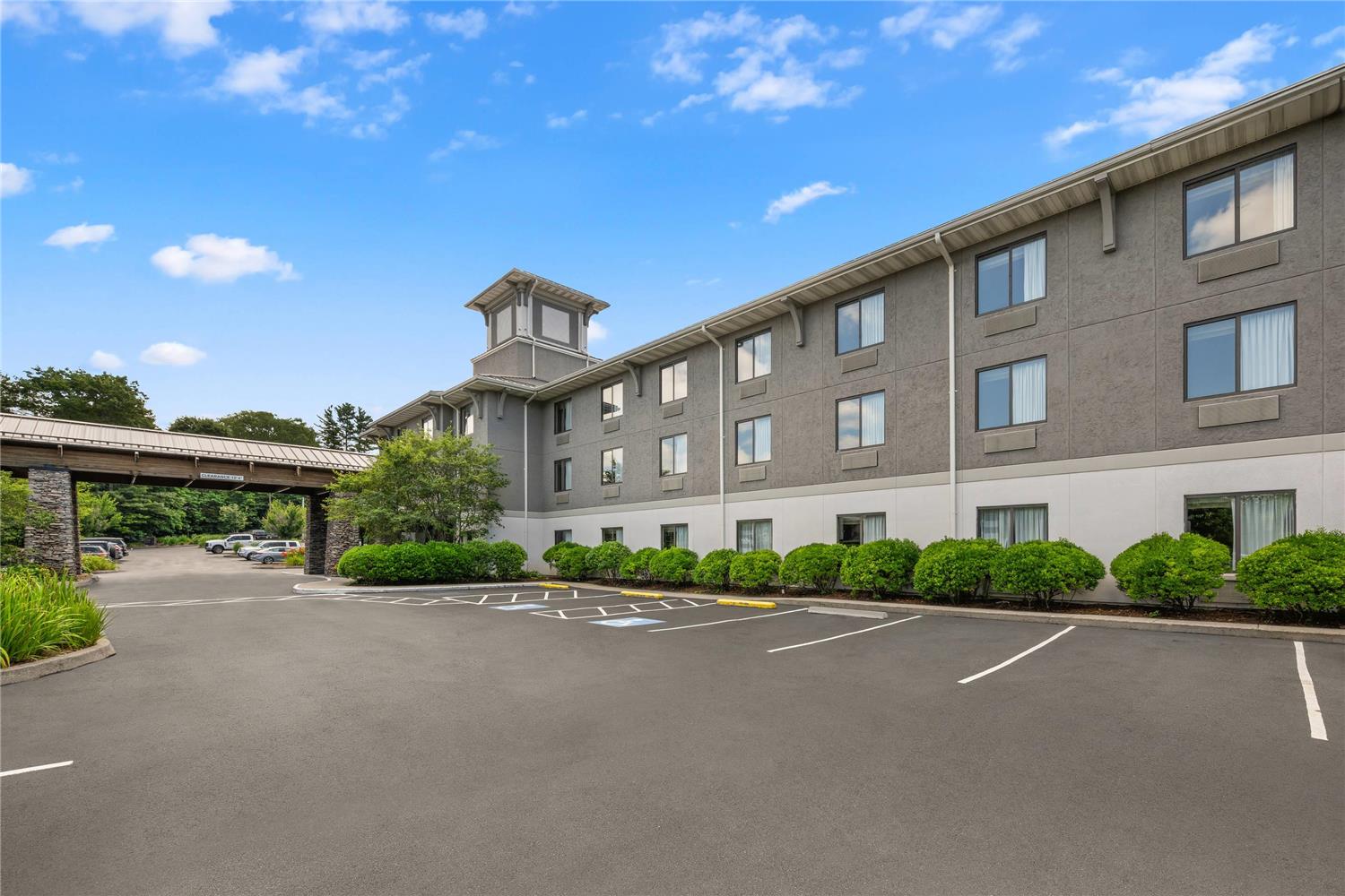 Sleep Inn Boone University Area 18/21