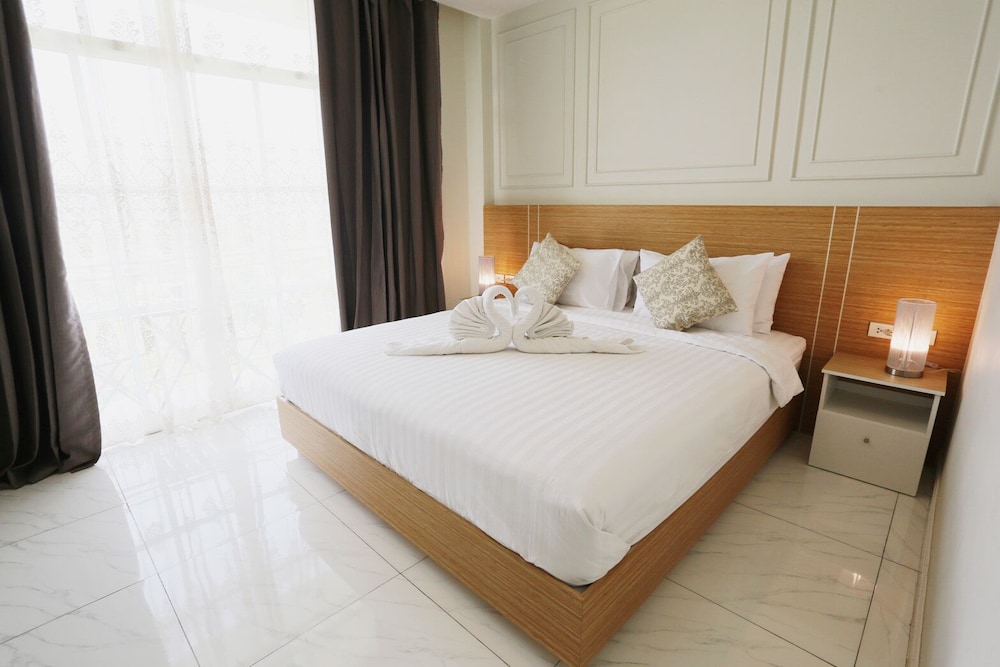 SUITE, MOUNTAIN VIEW