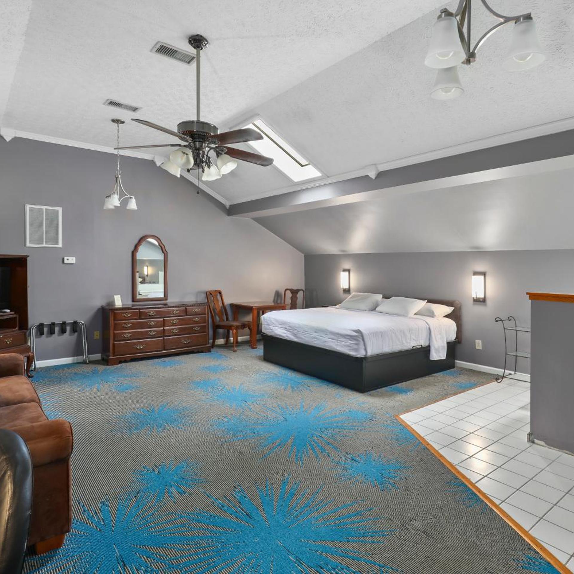 Four Seasons Country Inn 24/45