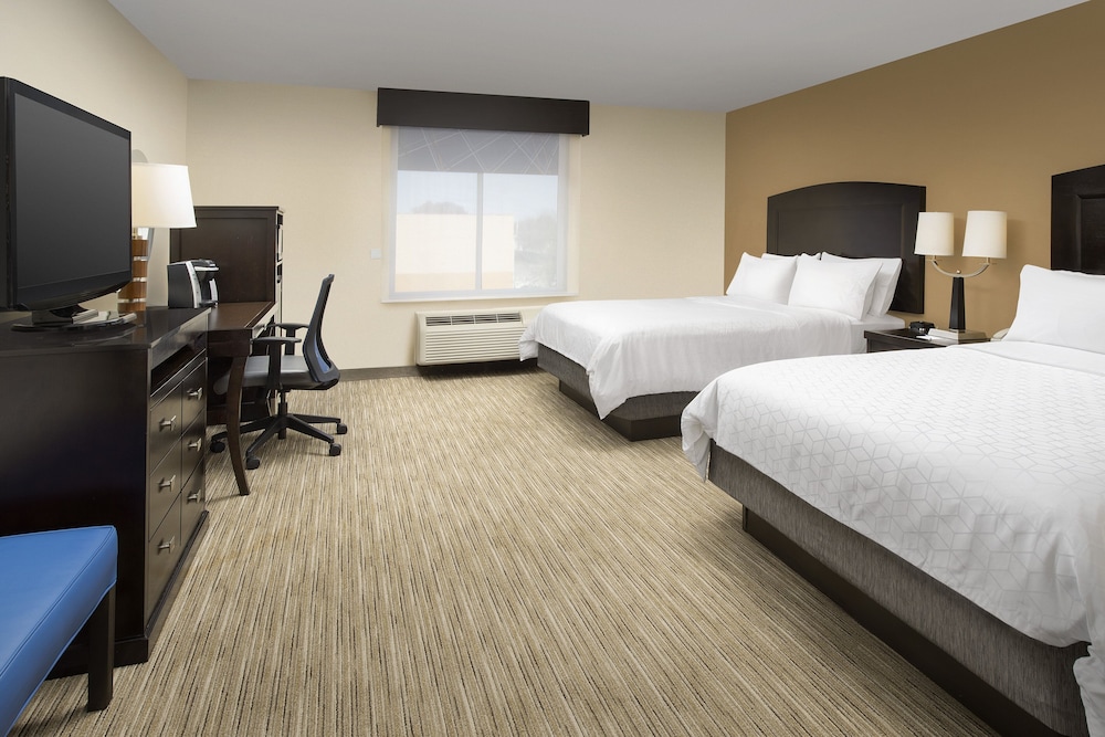 Holiday Inn Express Hotel Suites Uvalde 16/55