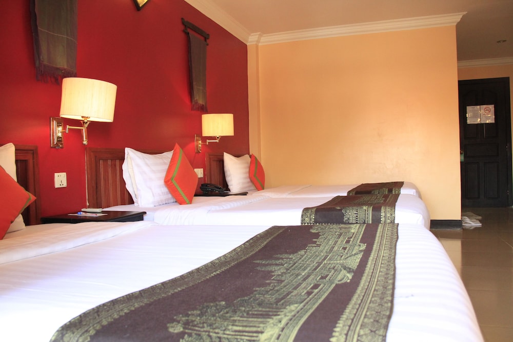 MEKONG ANGKOR PALACE HOTEL 13/70