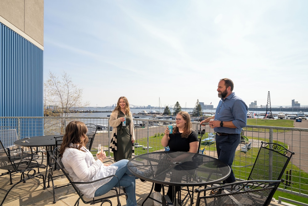 Park Point Marina Inn 51/72