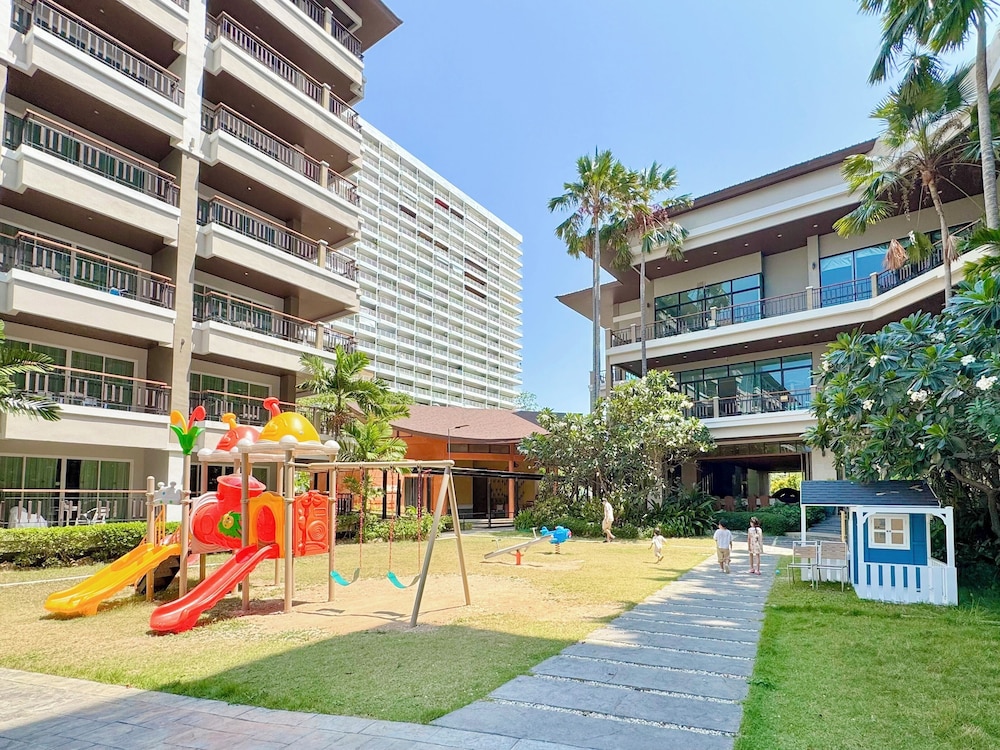 Welcome World Beachfront Resort 41/47