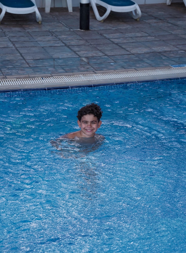 swimming pool spa