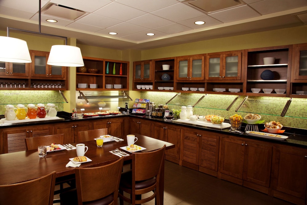 Hyatt Place Sterling Dulles Airport North 45/59
