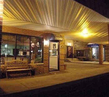 Golden Circle Inn 12/19