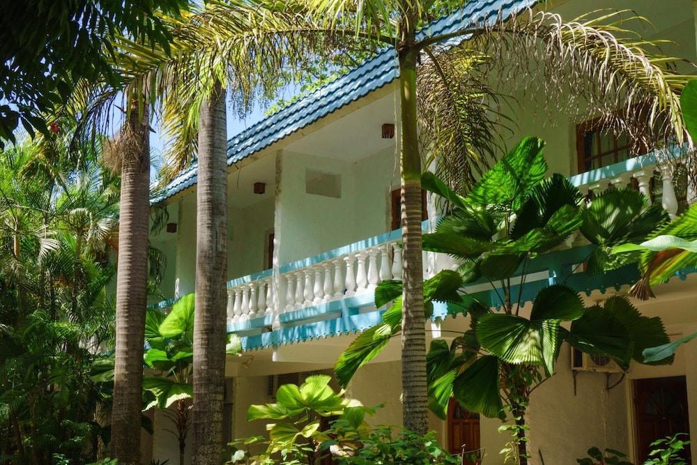 Legends Beach Hotel in NEGRIL