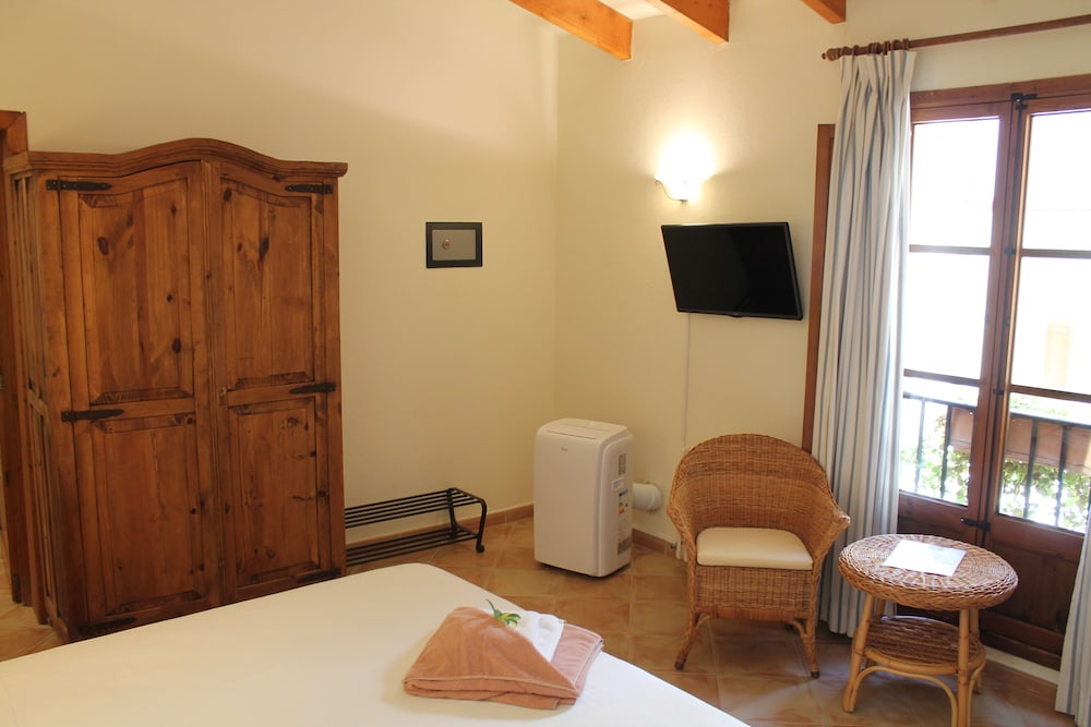 HOTEL DALT MUNTANYA 39/52
