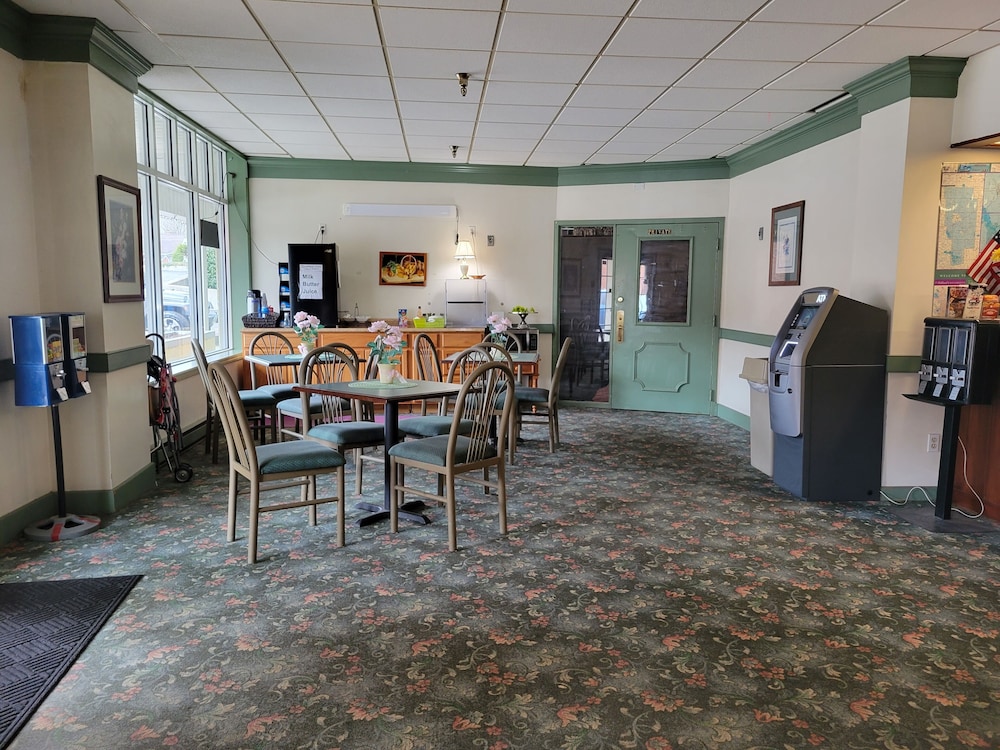 Surrey Inn Hotel 38/61