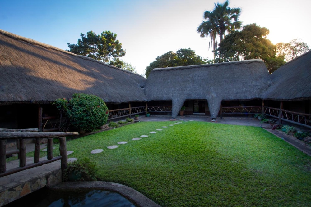 Ngolide Lodge 37/45