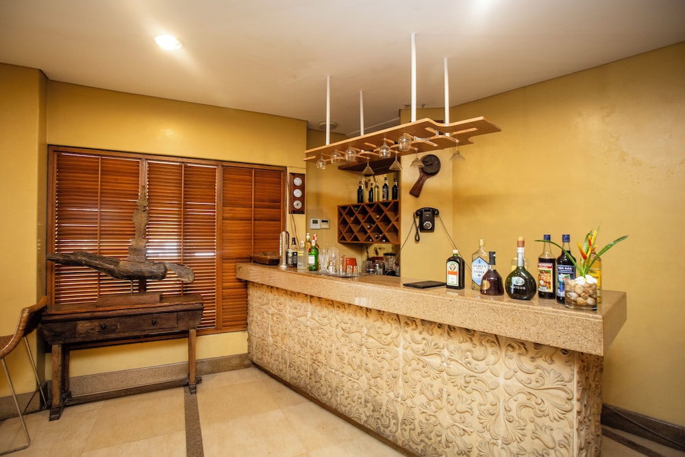 Crown Regency Prince Resort 12/35