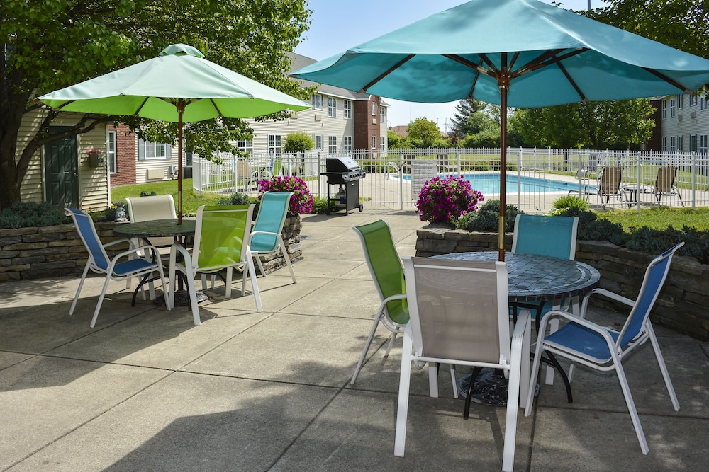 Cresthill Suites Syracuse 39/53