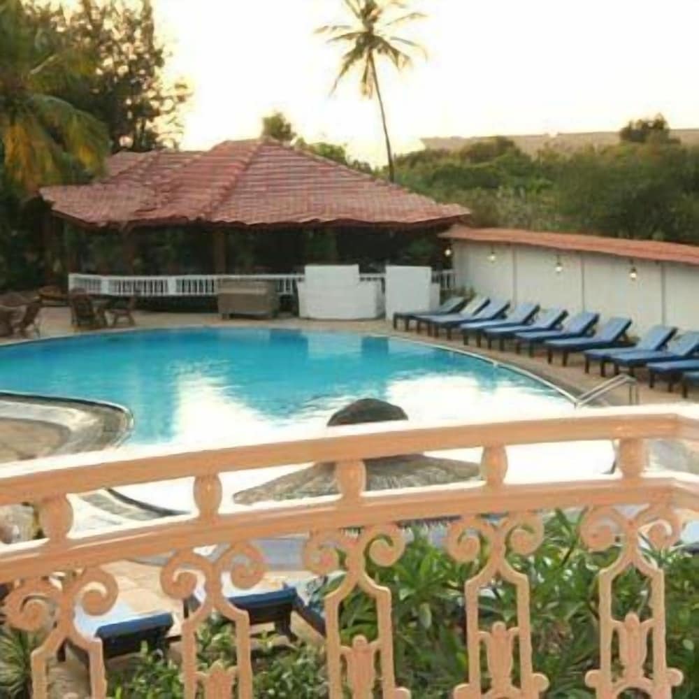 Marquis Beach Resort 6/50