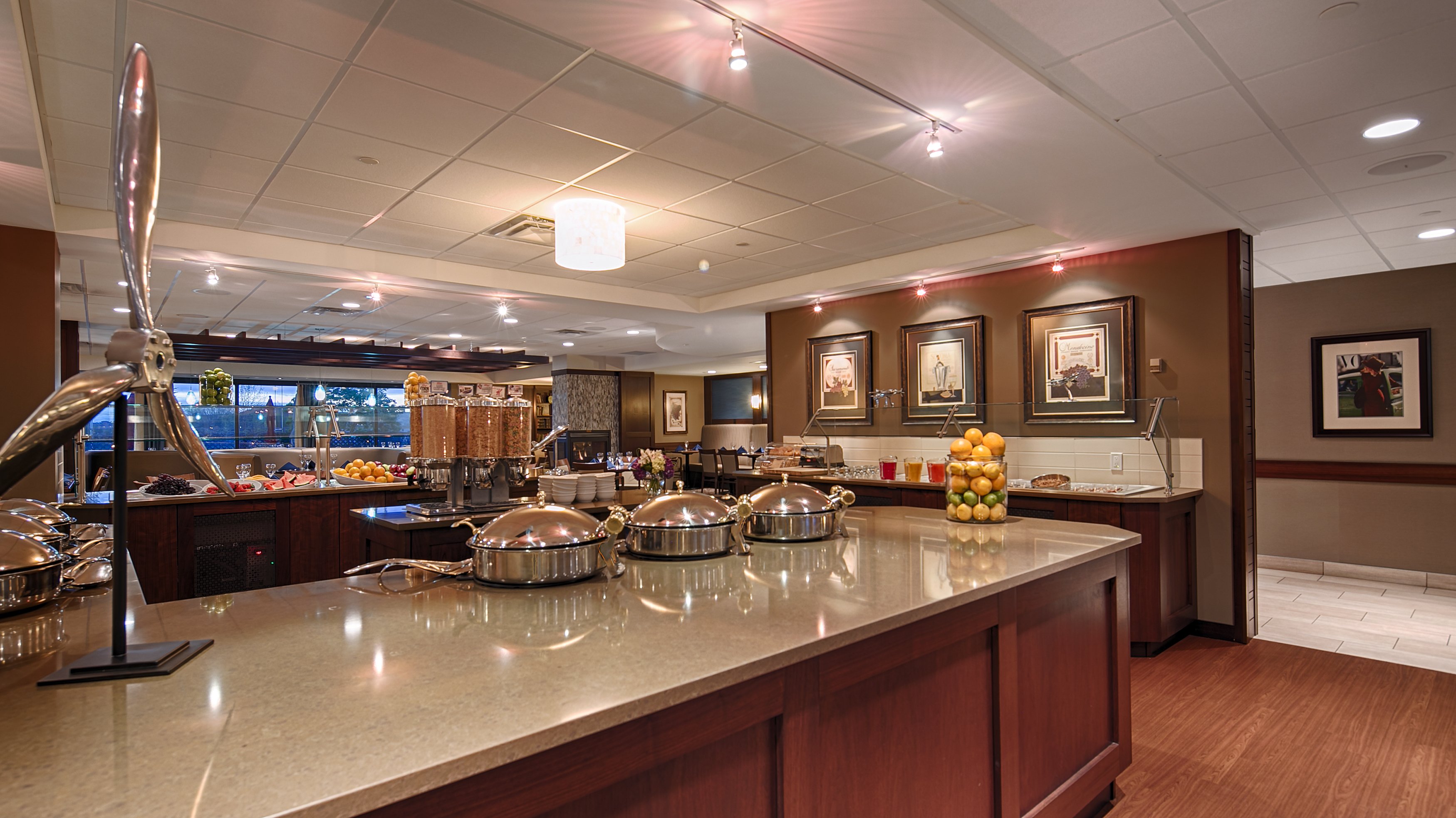 Best Western Plus Port O Call Hotel 61/73