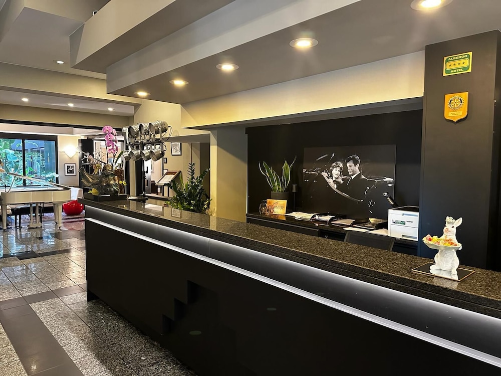 Hotel Comtur 8/62