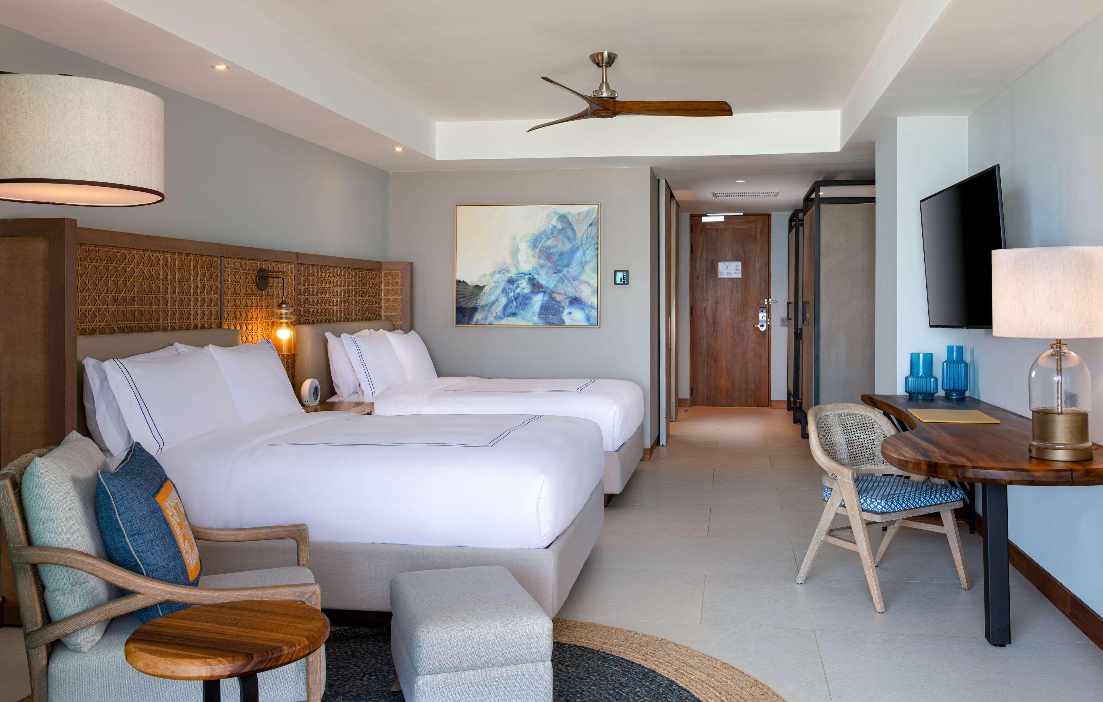 Room, Partial Ocean View