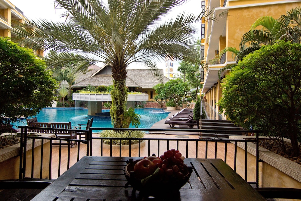 Lk Mantra Pura Resort 57/65