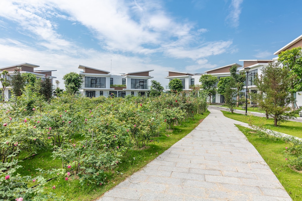 Dic Star Hotels Resorts Vinh Phuc 40/43