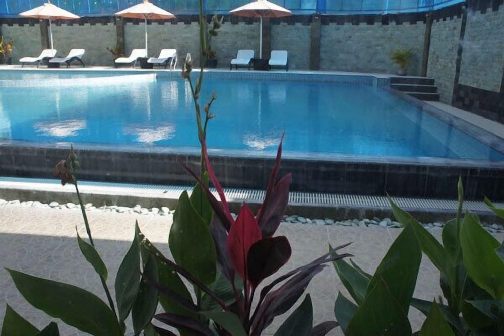 Sylvia Hotel Maumere 53/57