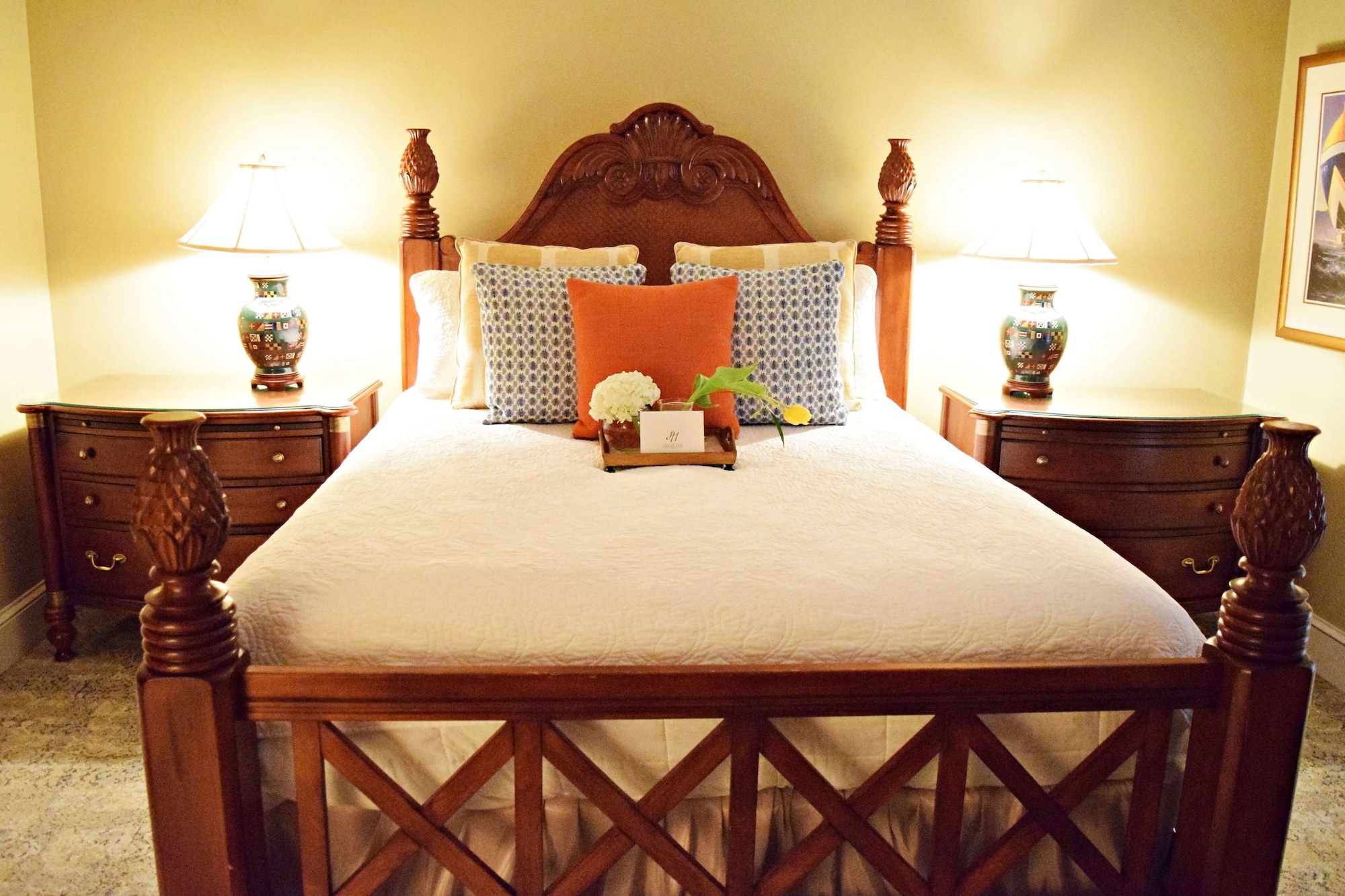 Gallery, Queen Bed، JH Adams Inn, Trademark Collection by Wyndham 4/6